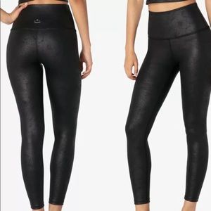 Beyond yoga tri-panel high waisted midi legging